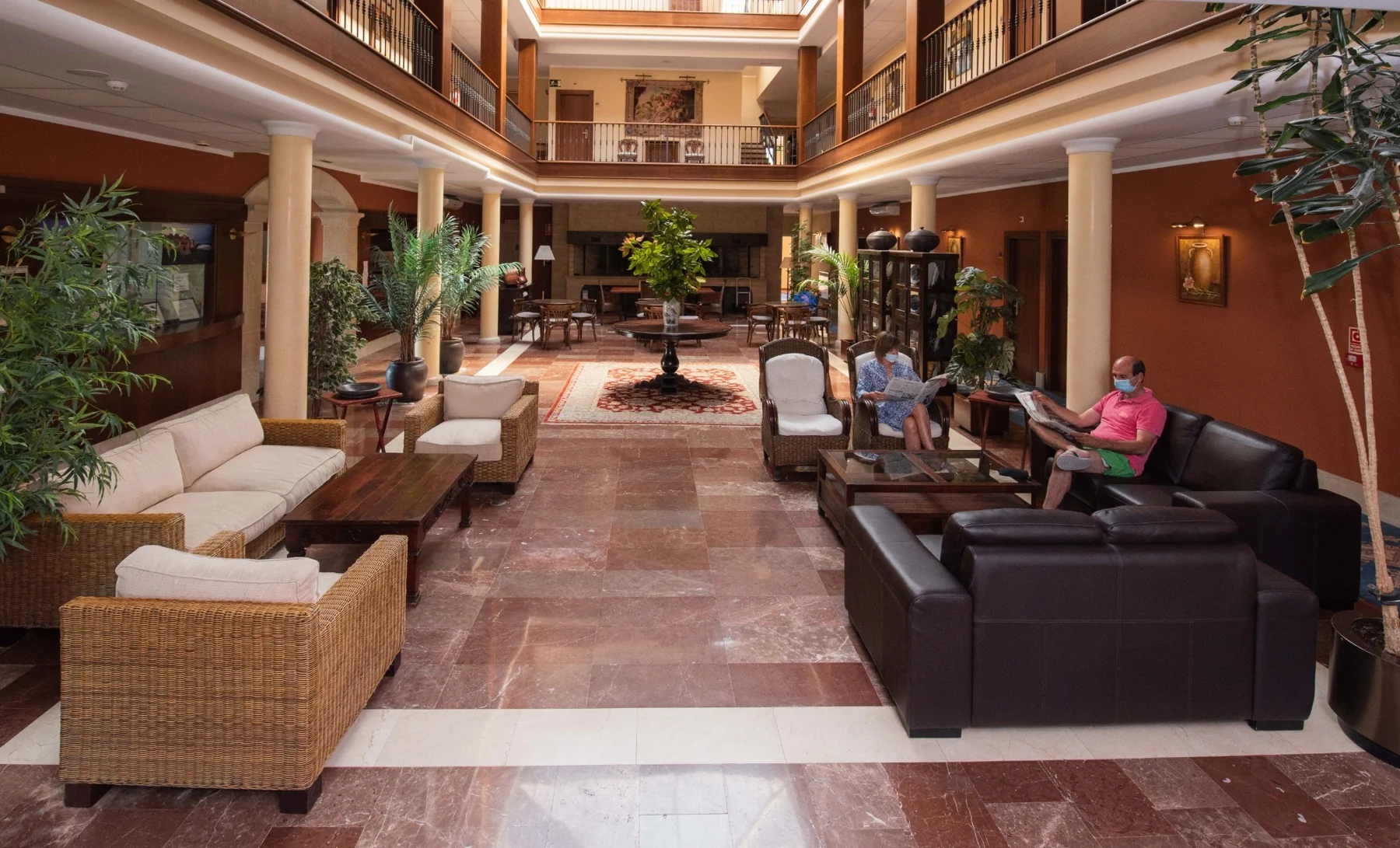 Sofas and armchairs in the Salón de la Luz
